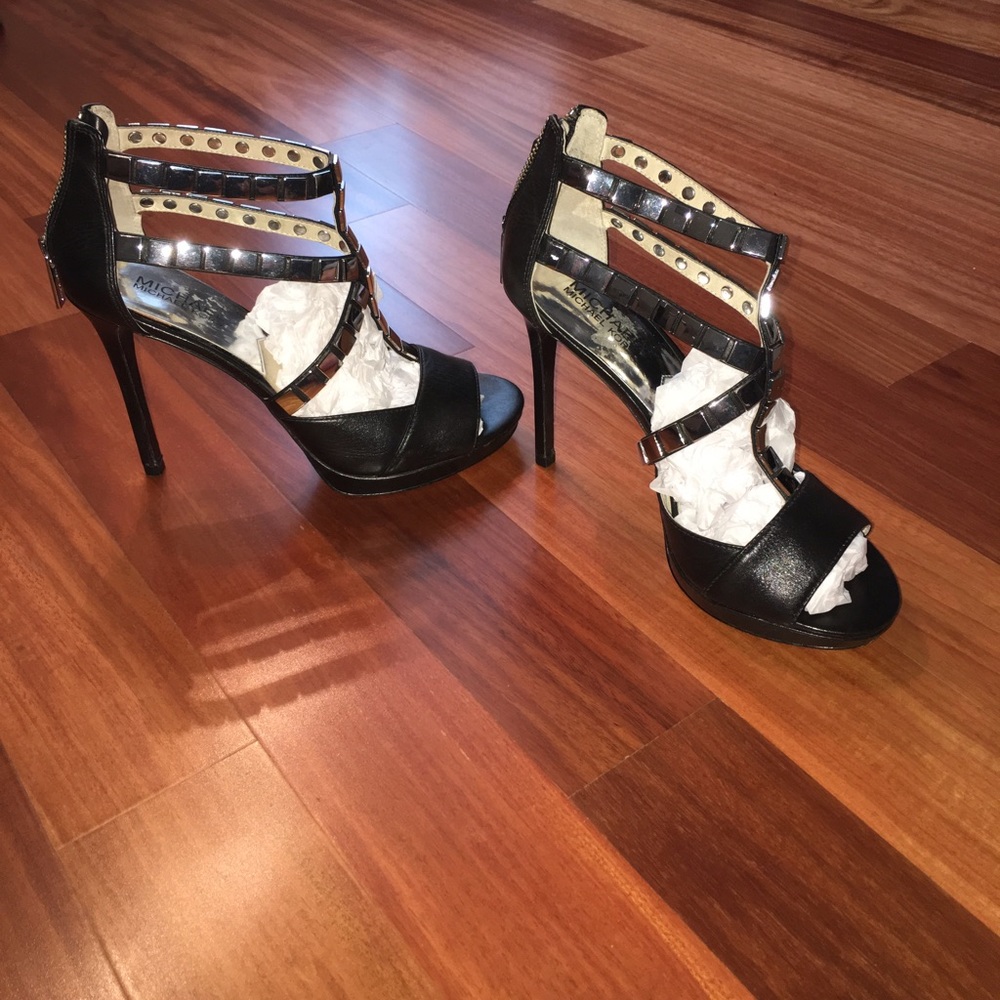 Michael Kors platform heels - Picture 3 of 4